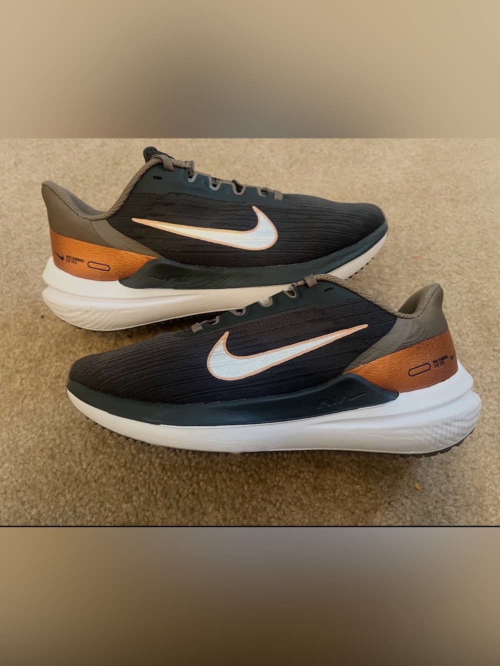 Nike Winflo 9 Running Shoes Women’s Size 6 Gray Bronze DD8686-005 NEW - Picture 5 of 10